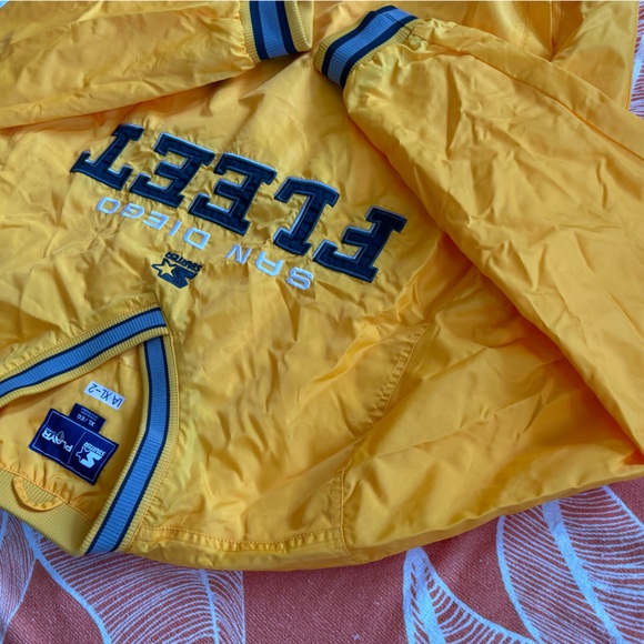 AAF San Diego Fleet V-Neck Pullover - Picture 3 of 9